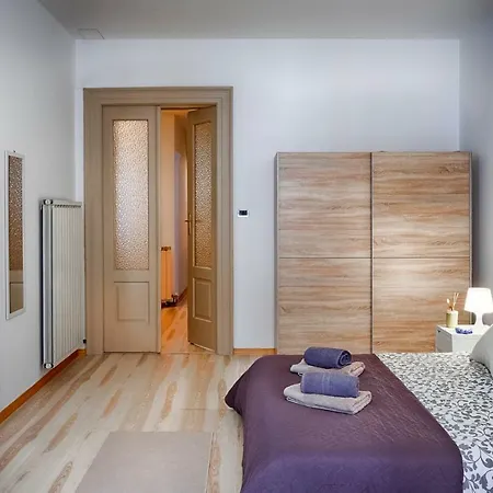 Triestehost - Via Torino * Trieste